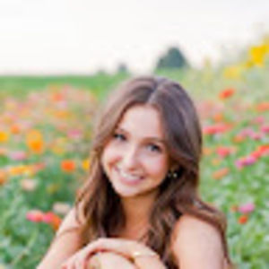 Meet your Posher, Ava